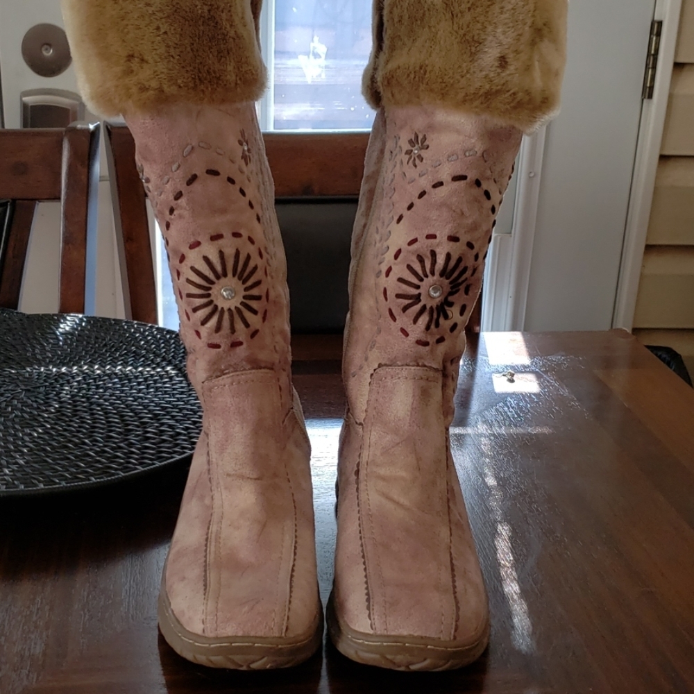 Moccasin style boots